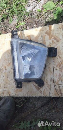 Фара противотуманная правая 92208M0