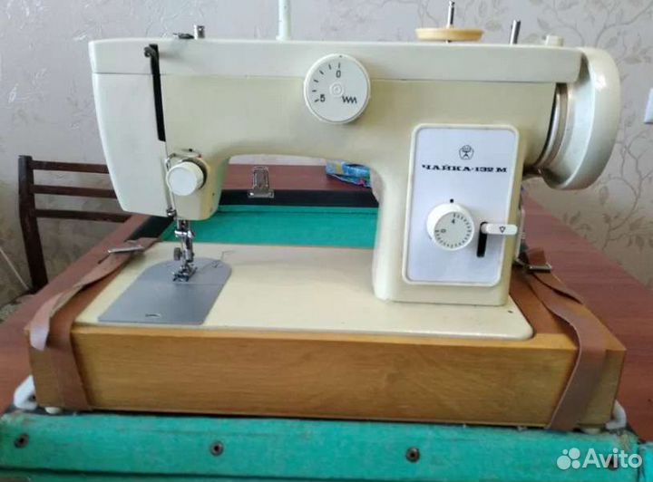 Швейная машина Чайка