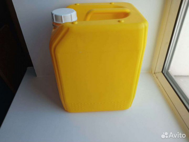 Канистра пластиковая 10 литров