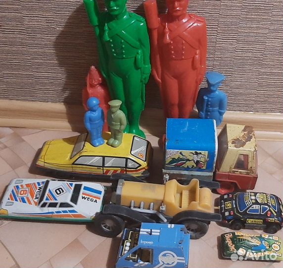 Игрушки машинки винтаж