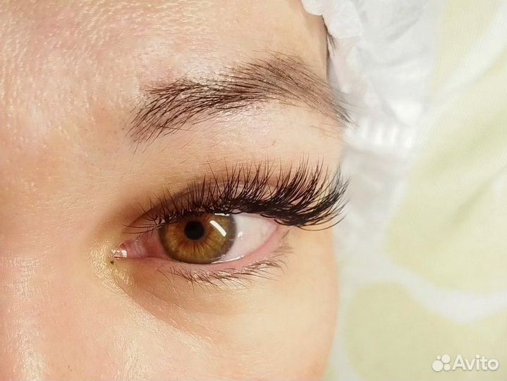 Наращивание ресниц, оформление бровей
