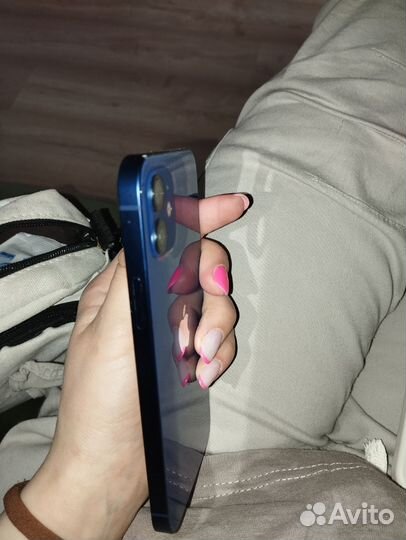 iPhone 12, 64 ГБ