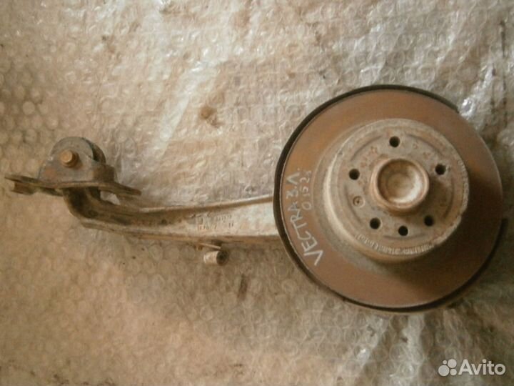 Кулак задний левый Opel Vectra B ступица рычаг Оп