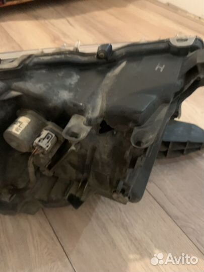 Фара леваяToyota Land Cruiser Prado 150