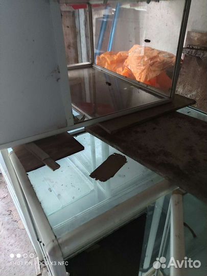 Торговые витрины стеклянные бу
