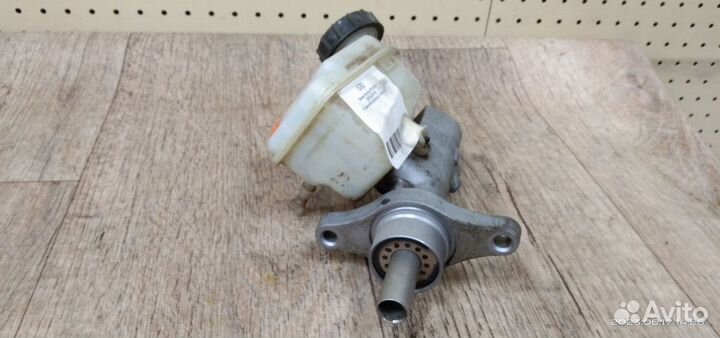 Цилиндр тормозной главный Nissan Almera G15