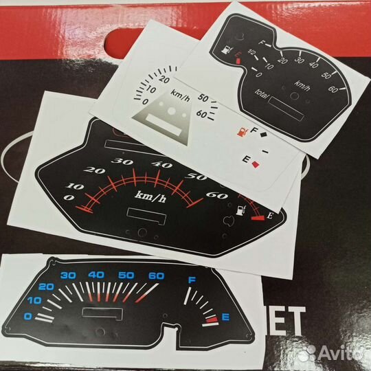 Наклейка на приборную панель