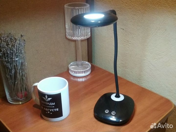 Лампа настольная
