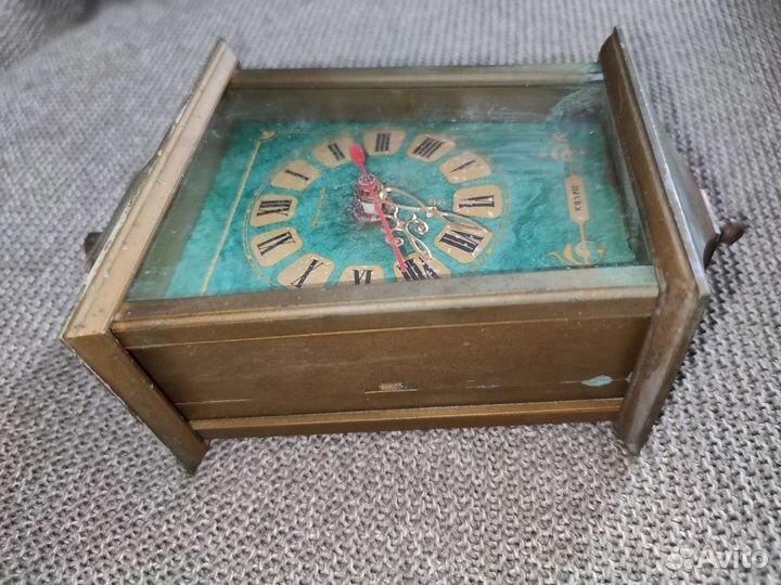 Часы кварц янтарь СССР советские подвесные