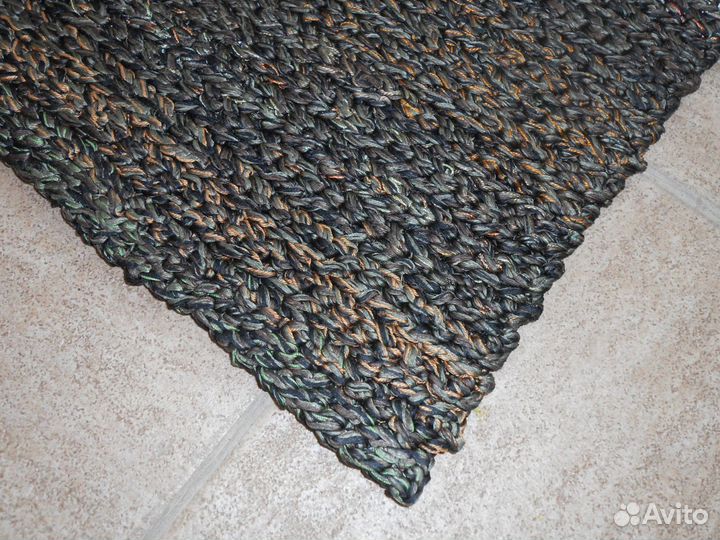 Коврик небольшой льняной вязаный