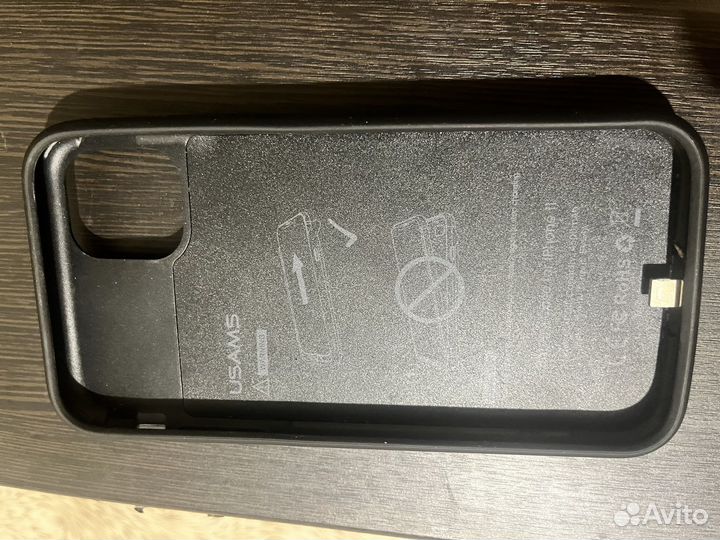 Чехол зарядка на iPhone 11