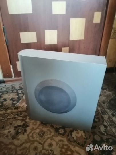 Сабвуфер от домашнего кинотеатра