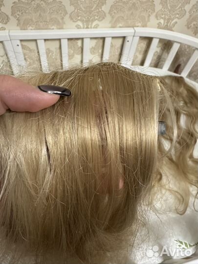 Волосы на заколках