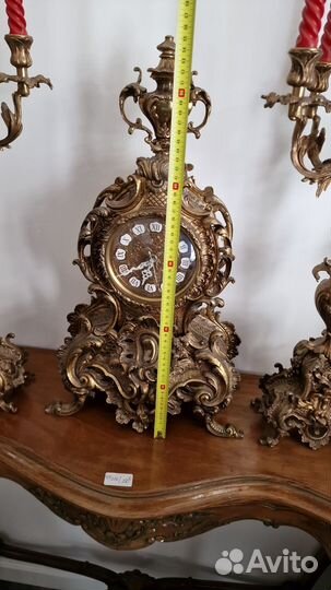 Часы с канделябрами