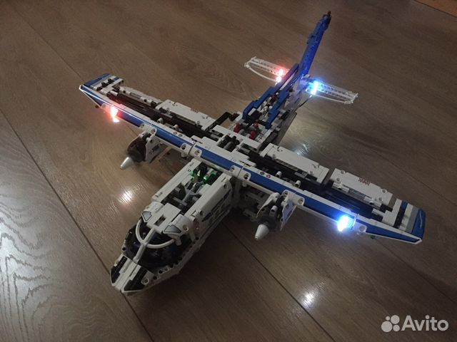 Lego Technic, грузовой самолет 42025 купить в Москве | Личные вещи | Авито