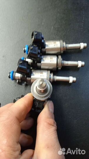 Форсунки топливные mazda 3 (P50113250A)