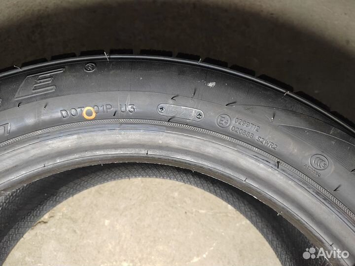 Triangle TR777 215/55 R17 98V