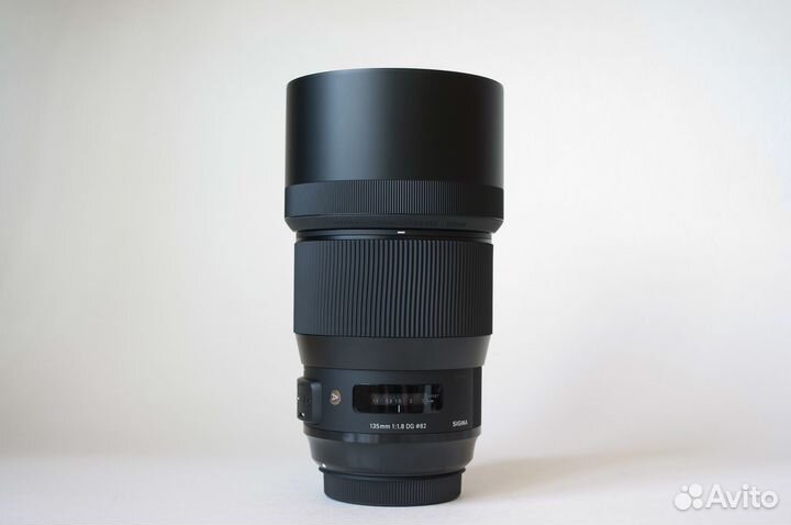 Sigma AF 135mm f/1.8 DG HSM Art для Canon