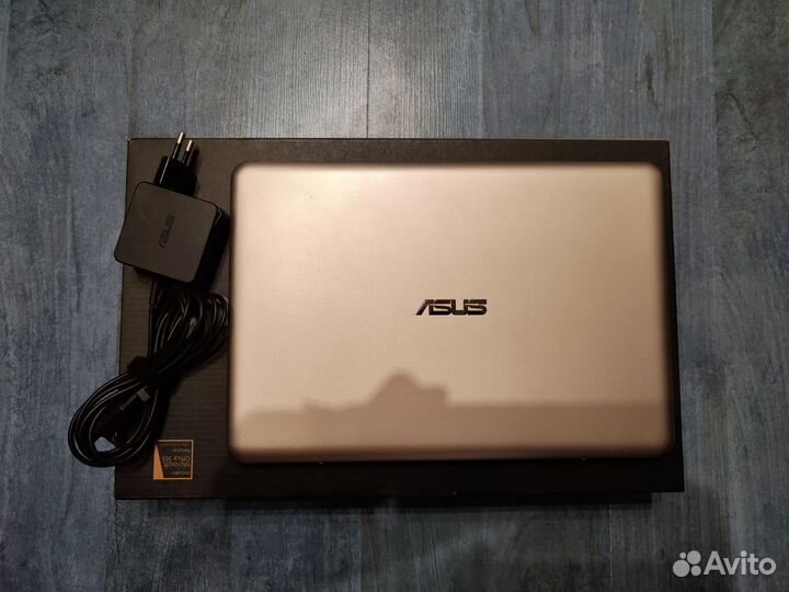 Нетбук asus