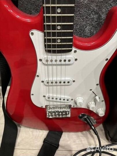 Гитара Fender “squier” stratocaster +Marshall mg15