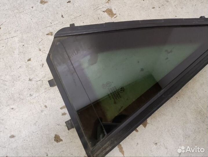 Форточка двери задняя правая Bmw X6 F16 2014-2020