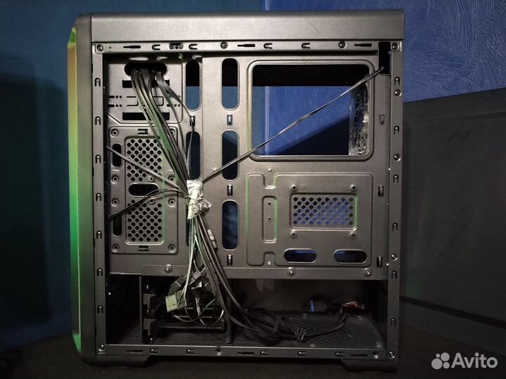 Корпус Zalman I3 + 4 вентилятора с подсветкой