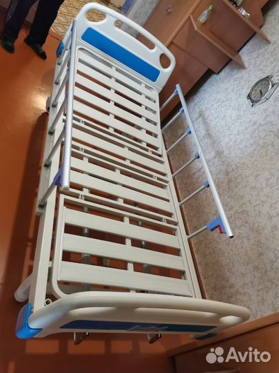 Медицинская кровать для лежачих больных