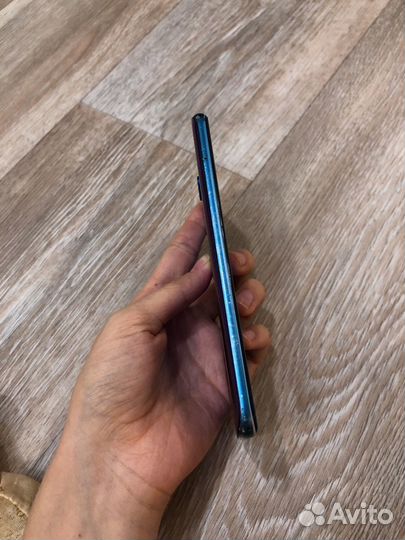HONOR 10, 4/64 ГБ