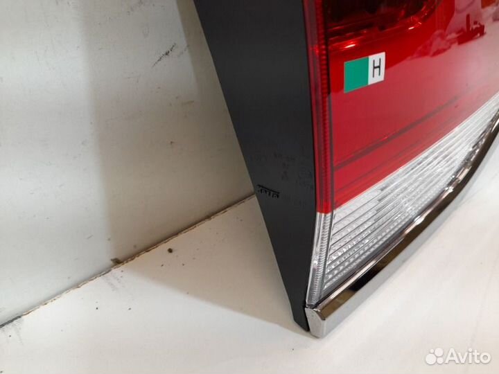 Фонарь задний левый Toyota Land Cruiser 200