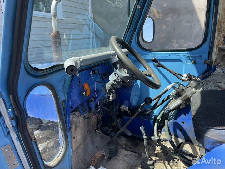 Мини трактор с отвалом