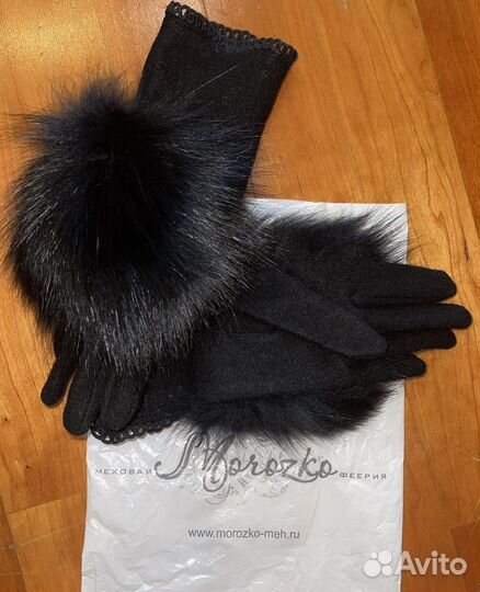 Перчатки с натуральным мехом песца