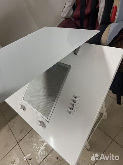 Вытяжка для кухни 60 см