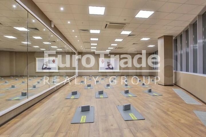 Продам торговое помещение, 2990 м²