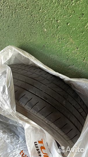 Bridgestone Dueler H/L 33 235/55 R20