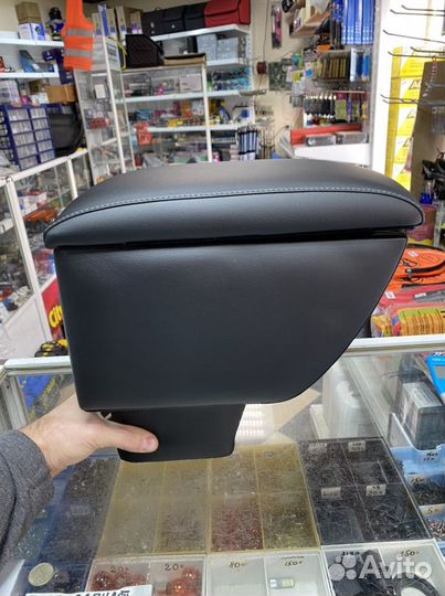 Подлокотник бар на Kia Rio