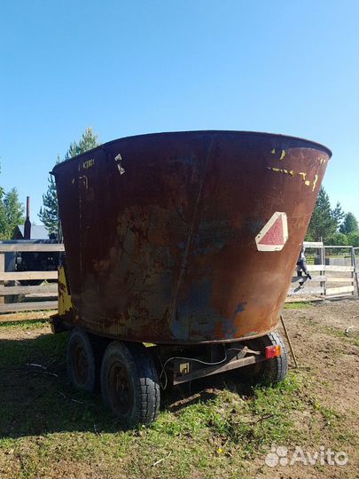 Кормораздатчик Слободской машиностроительный завод АКМ-9, 2002