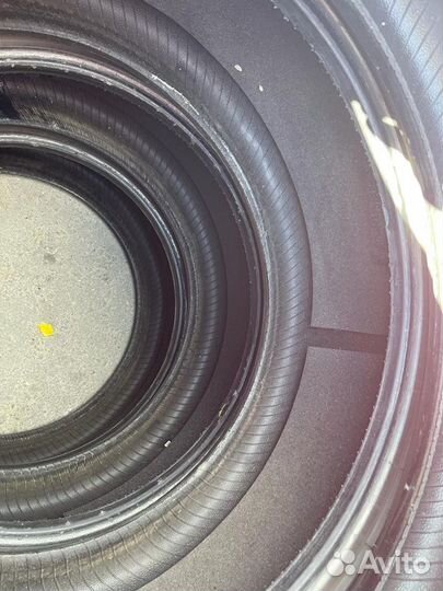 Pirelli P Zero PZ4 275/40 R22