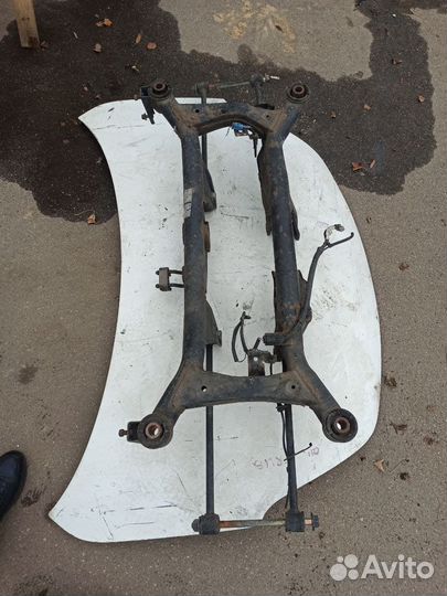 Подрамник балка задняя Nissan X-Trail T30 2wd