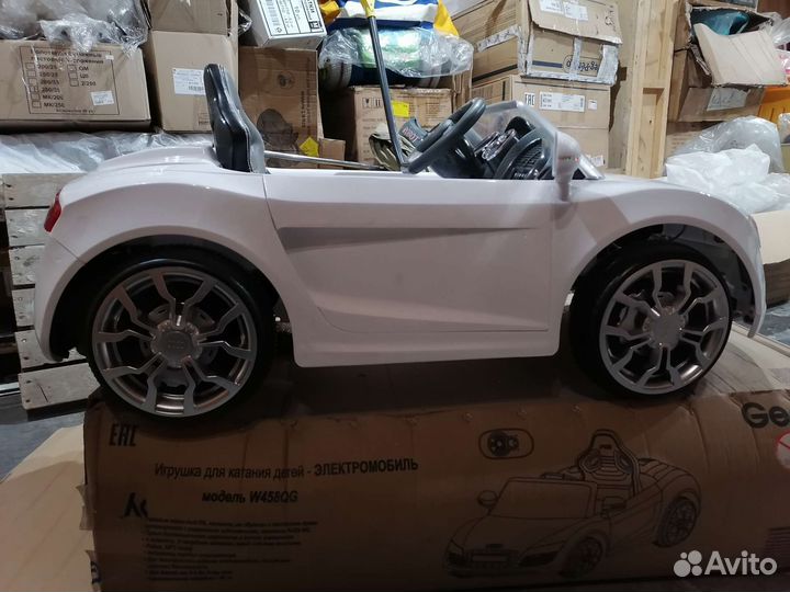 Детский электромобиль новый