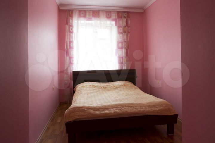 Коттедж 240 м² на участке 10 сот.