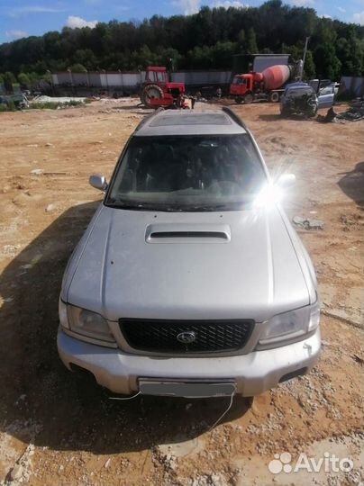 В Разборе Subaru Forester SF 2000 2.5 ат