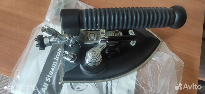 Паровой утюг
