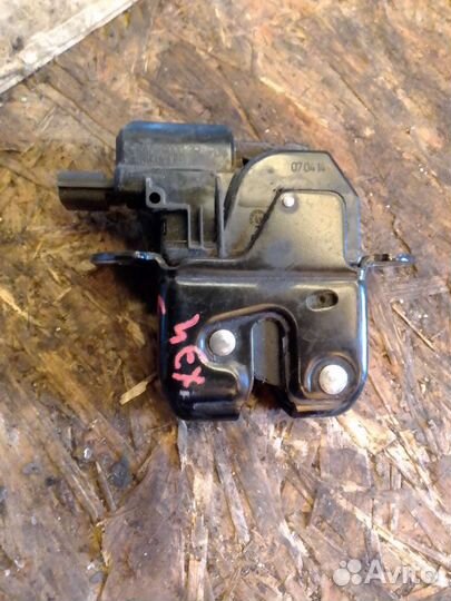 Замок крышки багажника Renault Megan 3 хэтчбек