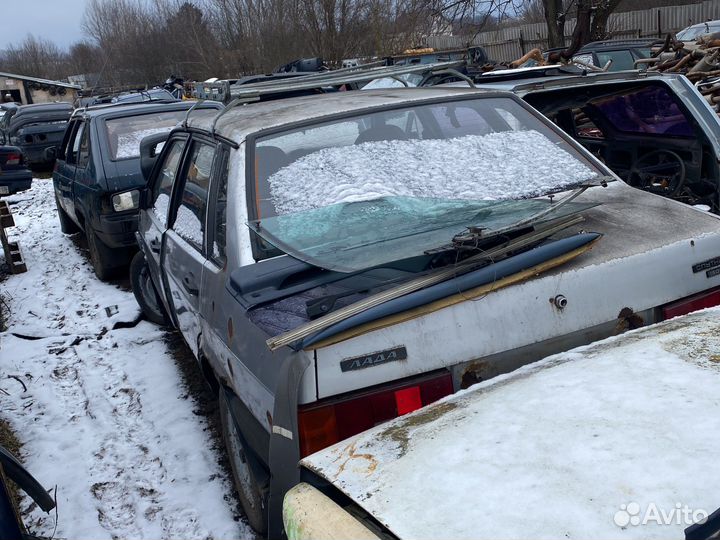 Крышка багажника 21099