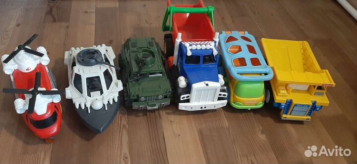 Продам детские машинки