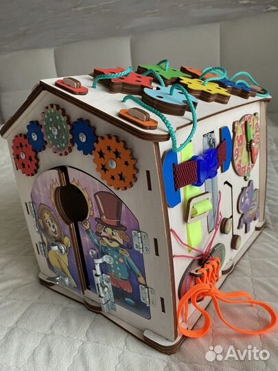 Бизиборд домик со светом большой