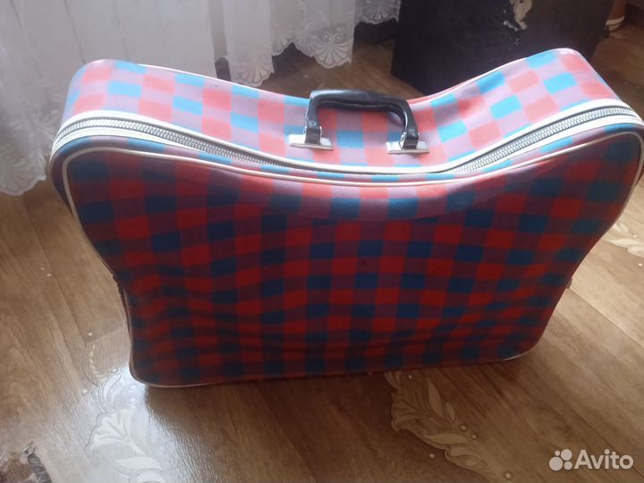 Чемодан времен СССР