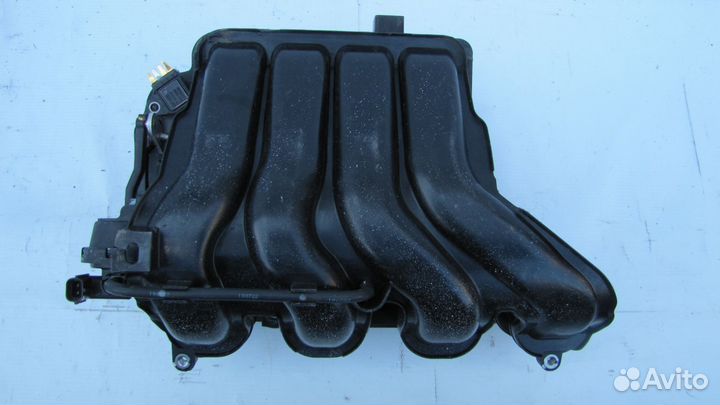 Hyundai Solaris впускной коллектор