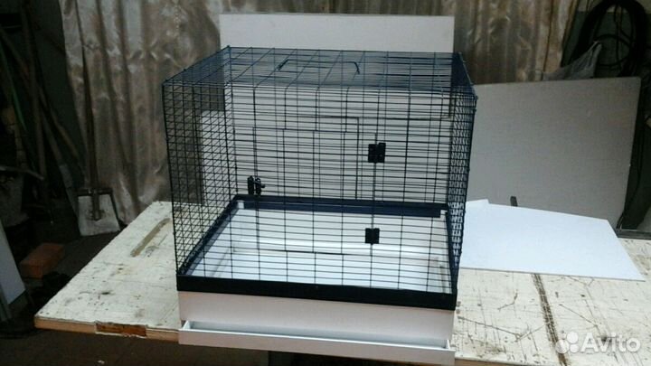 Клетки для птиц, вольеры