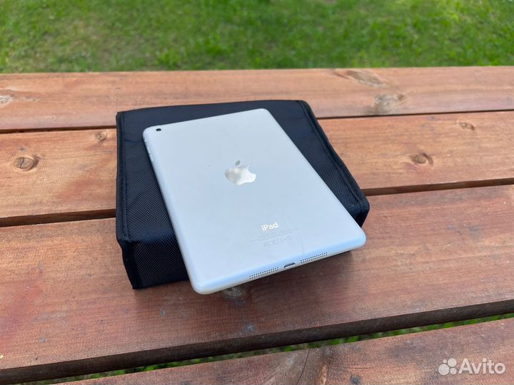 iPad mini версия Wi-Fi для детишек